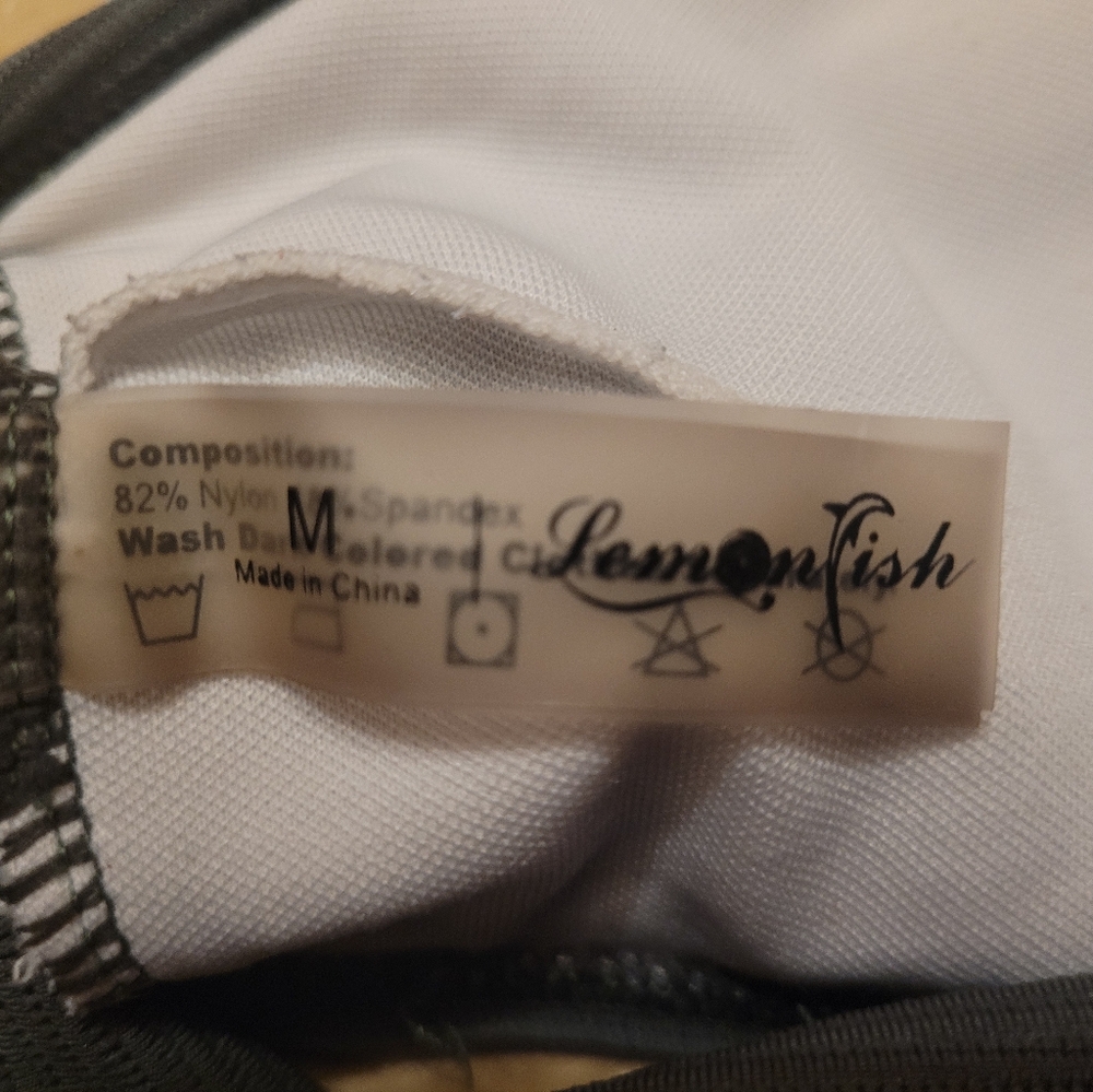Bikini Tops Size Medium - Picture 10 of 13